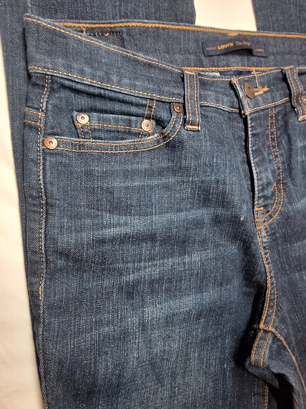 Levi’s 512 Perfectly Slimming Bootcut Dark Wash Embellished Pocket Jeans - Picture 5 of 10